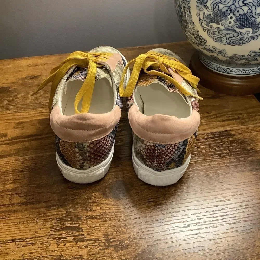 Nature Breeze Multicolor Snake Print and Pink‎ Suede Sneakers 👟